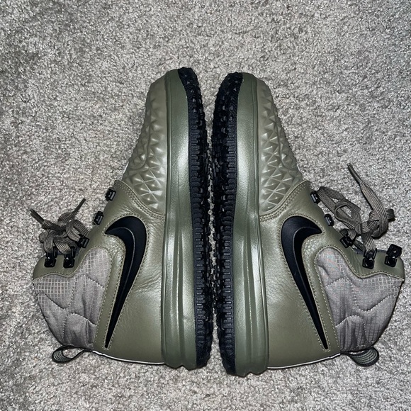 Nike Lunar Force 1 Duckboot
Winter BOOTS Shoes Olive
Green Size 7Y - Picture 6 of 6